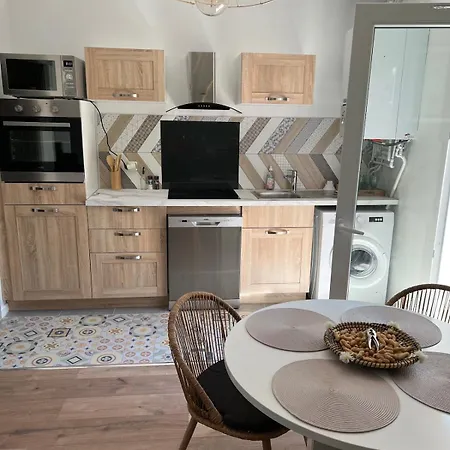 Petite Maison Rose *